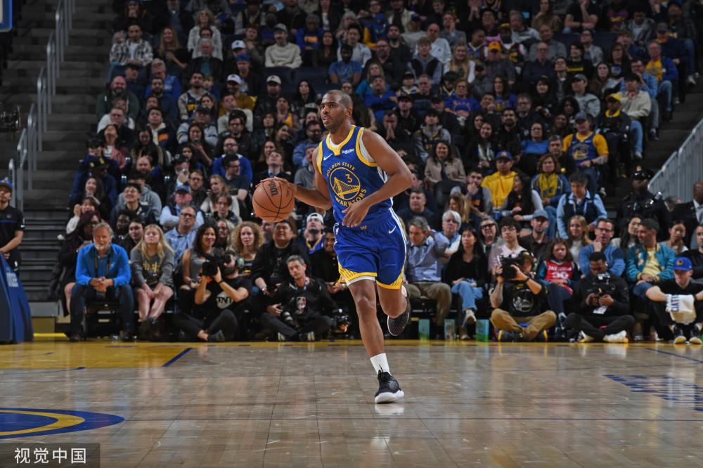 一个扣篮足 一个扣篮足